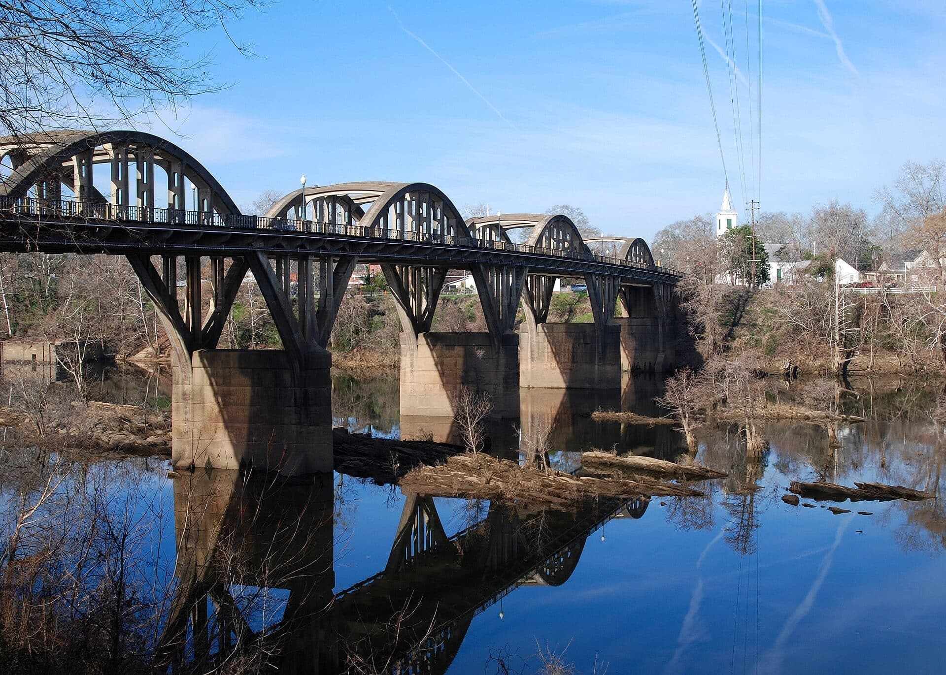 The arched Bibb Graves Bridge over the Coosa River in Wetumpka